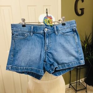 Old Navy Low Rise Denim Cutoffs Size 6